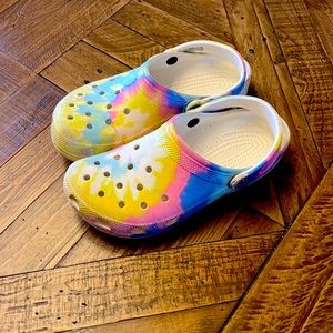 Women’s CROCS Pastel Rainbow Used Size 10